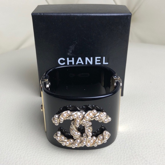 Jewelry - Black Acrylic Cuff Bangle